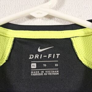 Nike Dri-fit Womens Xl Swoosh Athletic Performance